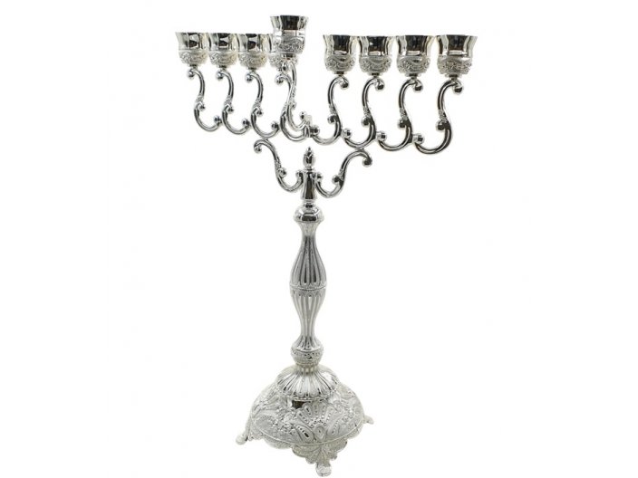 חנוכיה פיליגרן מוכספת מידות 69x48 ס”מ