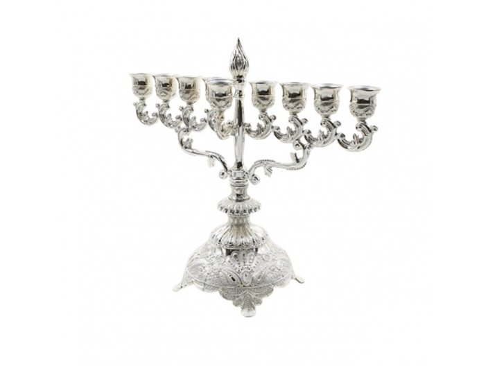 חנוכיה מוכספת 29X31 ס”מ סדרת להבה